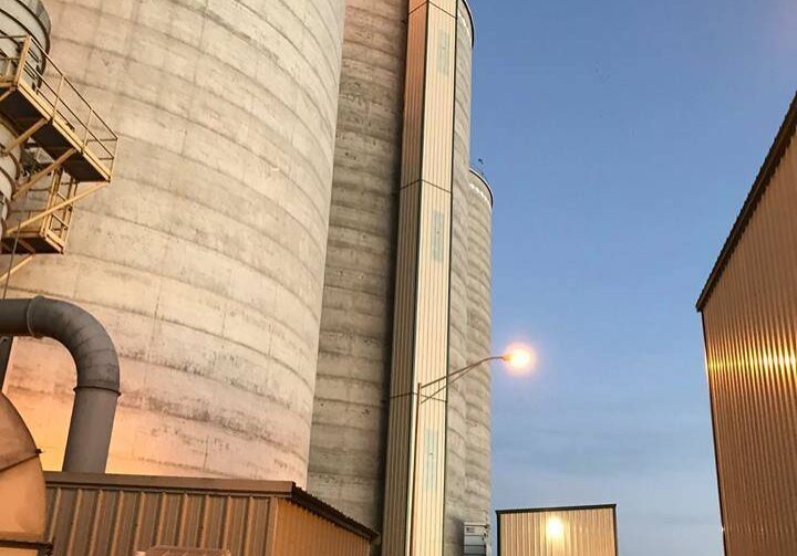 Ethanol plant man lift elevator